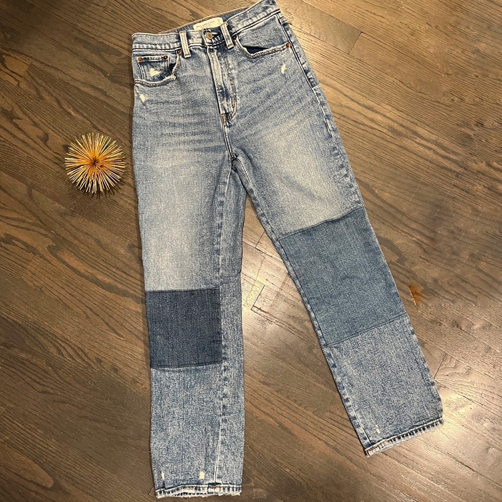 Abercrombie & Fitch Patchwork Denim
The Ankle Straight Ultra High Rise Size 26/2 - Picture 3 of 7